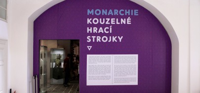 hraci strojky architekti