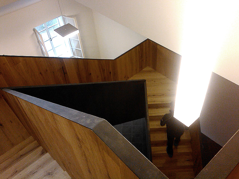 panství dřevěné schodiště